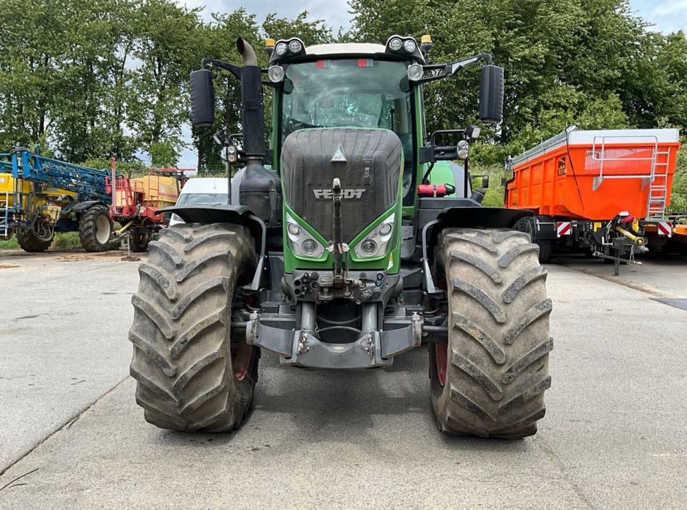 Трактор Fendt 828