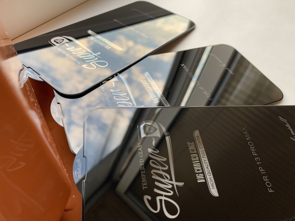 Качественное Защитное стекло для iPhone 13 Pro Max