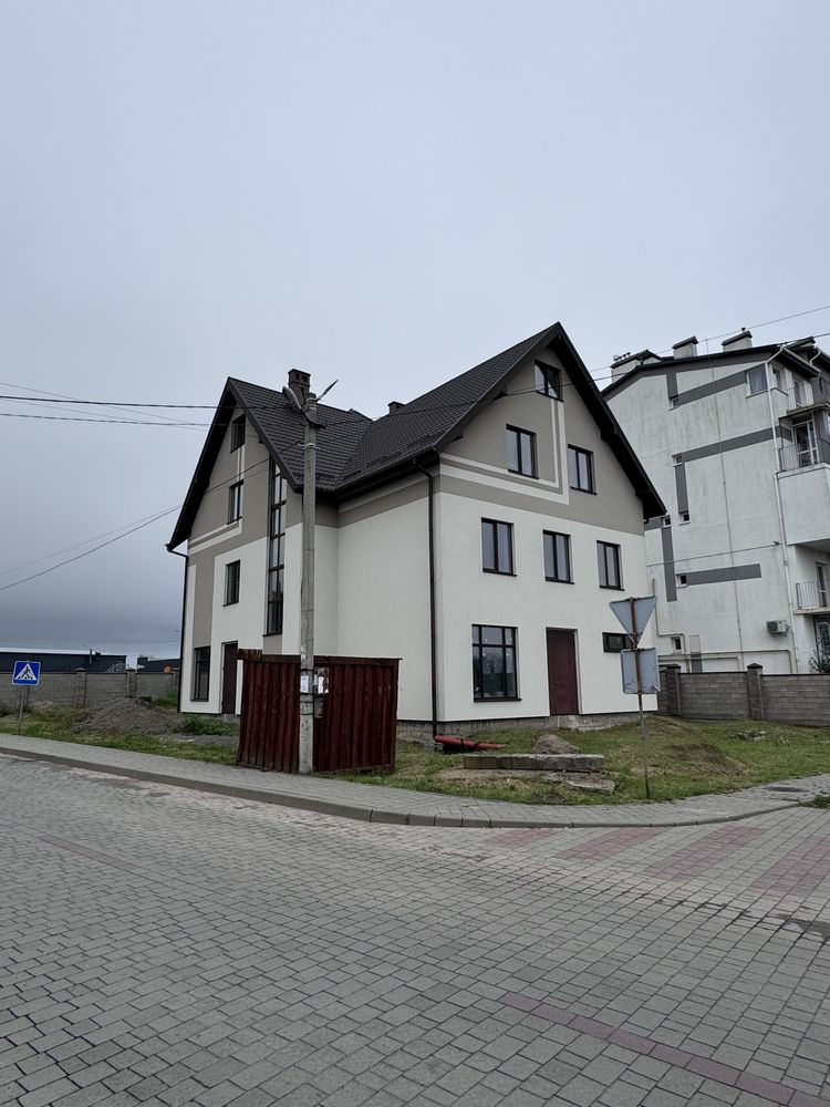 Здається в оренду вигідно розташоване комерційне приміщення