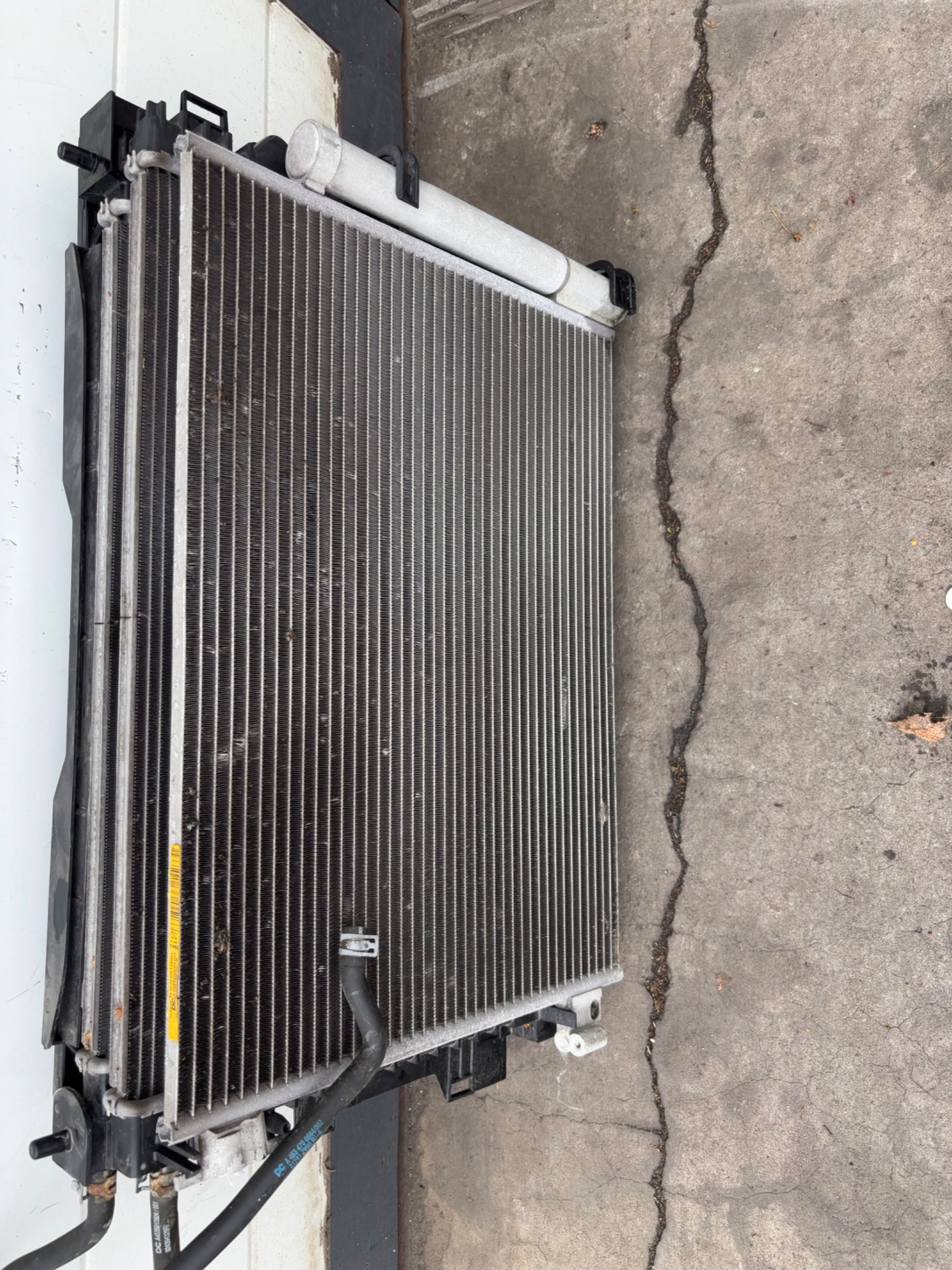 Chłodnice wentylator Renault Twingo III 0.9 tce komplet