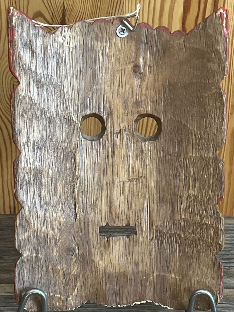 Sprzedam maskę (płaskorzeźba) wykonaną z drewna