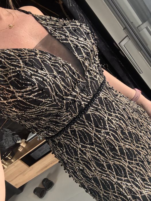 Midi rozm. L czarno złota cekiny gołe plecy