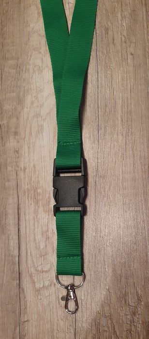 Smycz z karabińczykiem do kluczy uchwytem na identyfikator 25mm zielon
