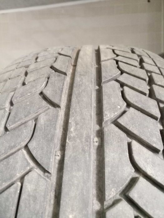 Диски на Porsche Cayenne  R18 з резиною