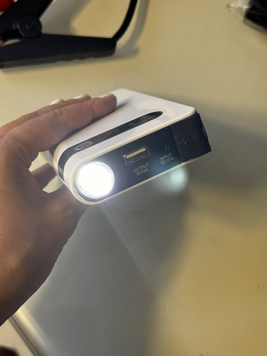 Пусковое устройство,бустер,повер банк Jump Smart Starter Power Bank