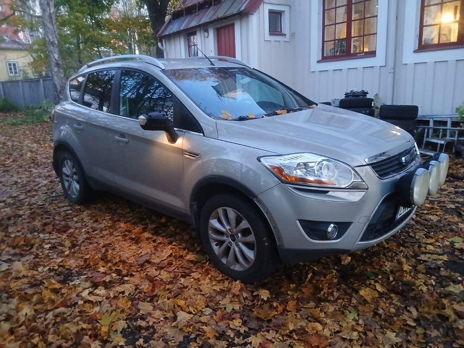 Ford Kuga 2011 2.0 D автомат 4х4