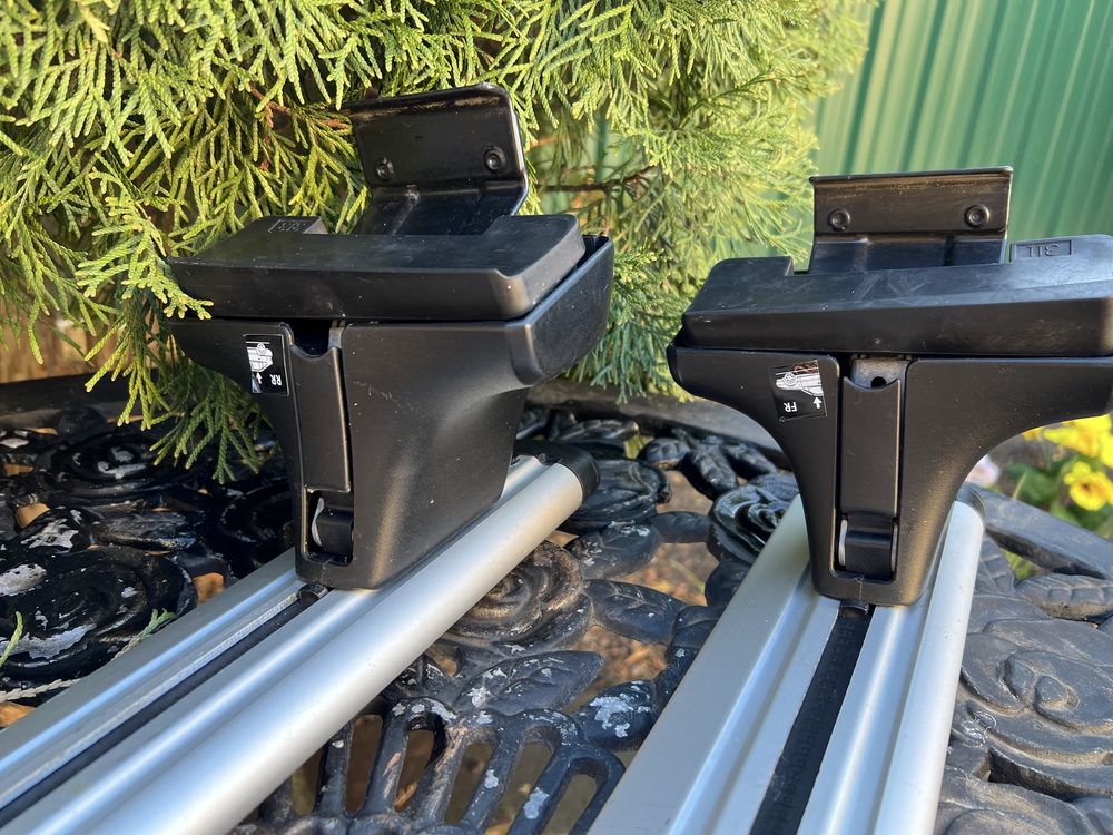 Універсальний поперечний багажник Thule-754 WingBar Evo