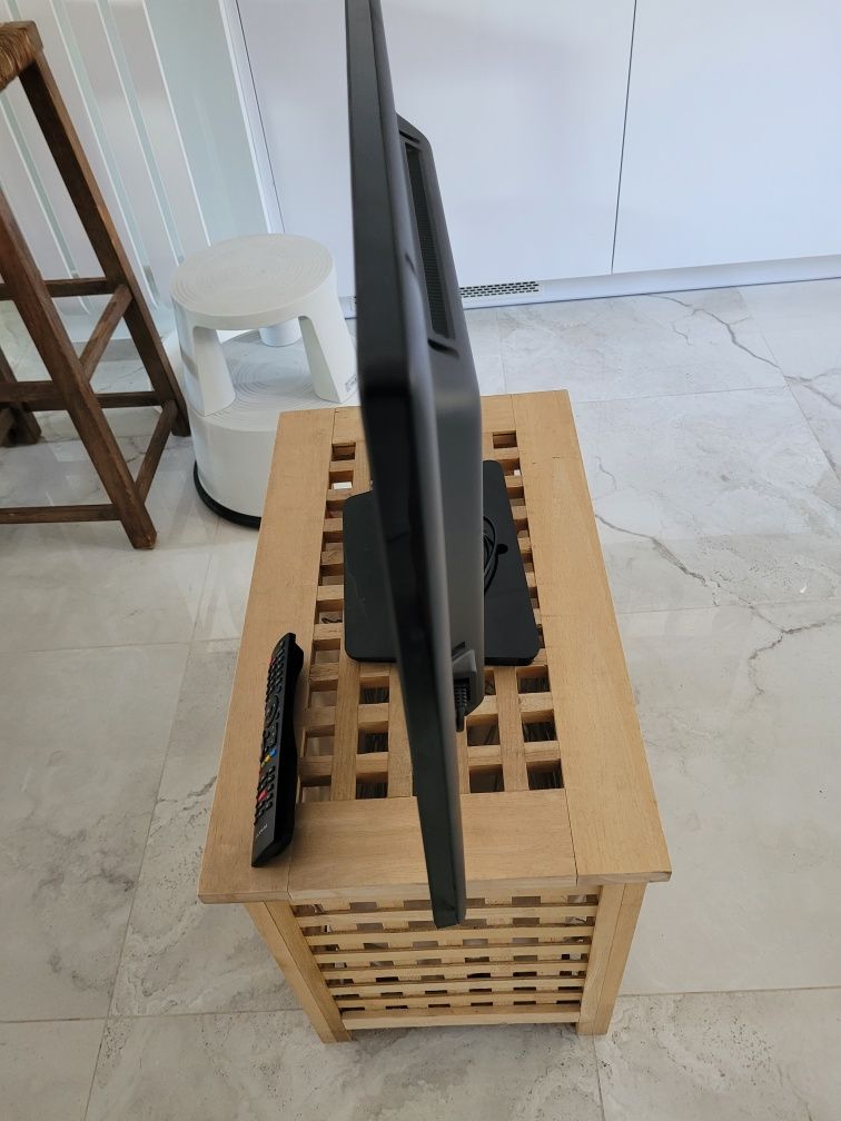 Telewizor LED LCD TV 32" z pilotem
