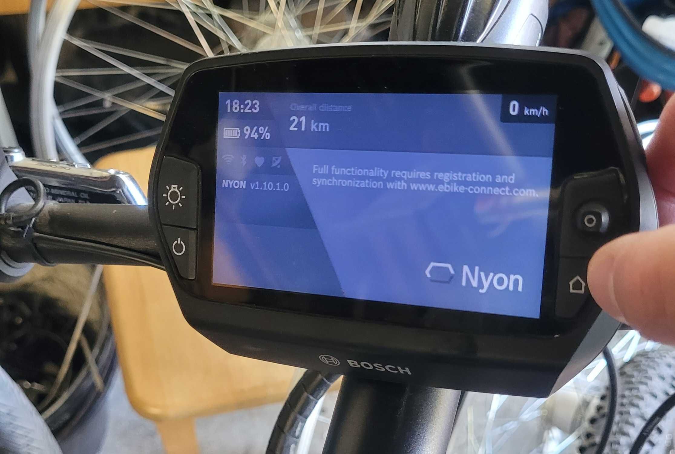 Wyświetlacz i sterownik Bosch Nyon (nawigacja) + manipulator