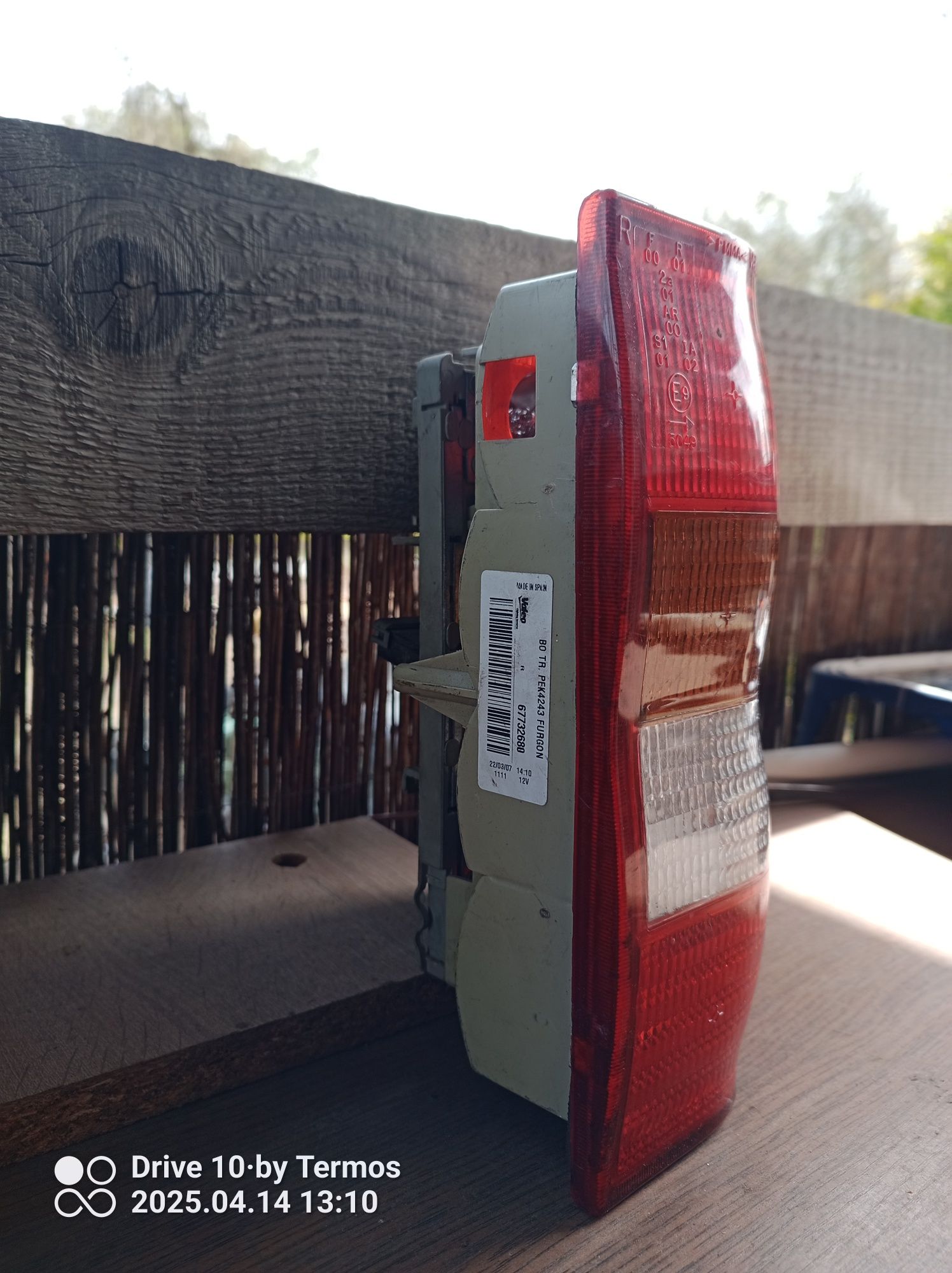 Opel Combo, prawy tył lampa