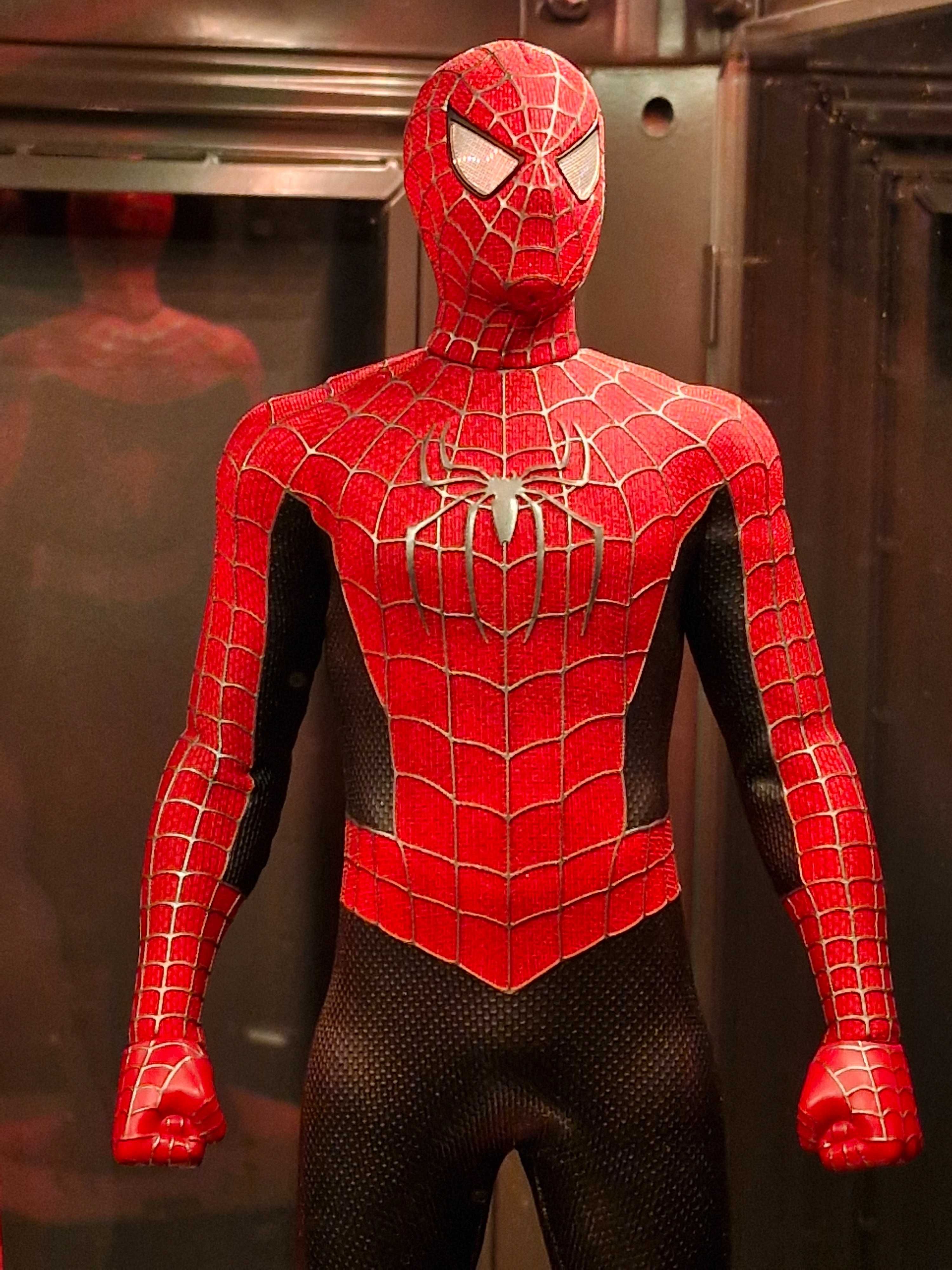 Spider-Man 2.0 No Way Home Hot Toys
