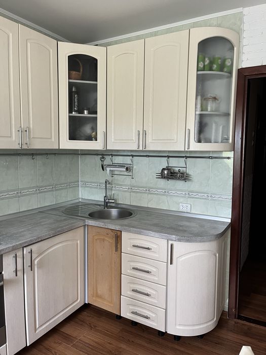 Кухня з радіусним кутои