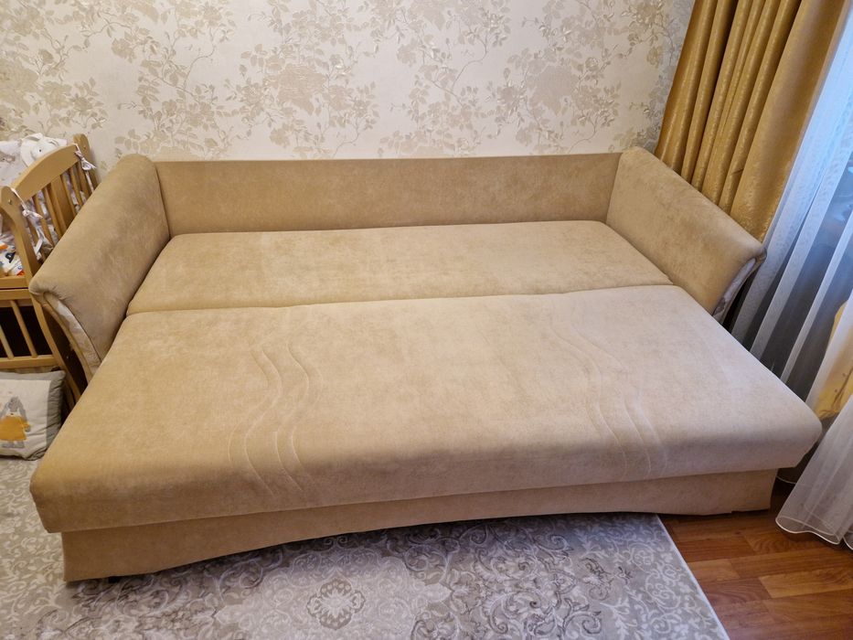 Продам диван в гарному стані