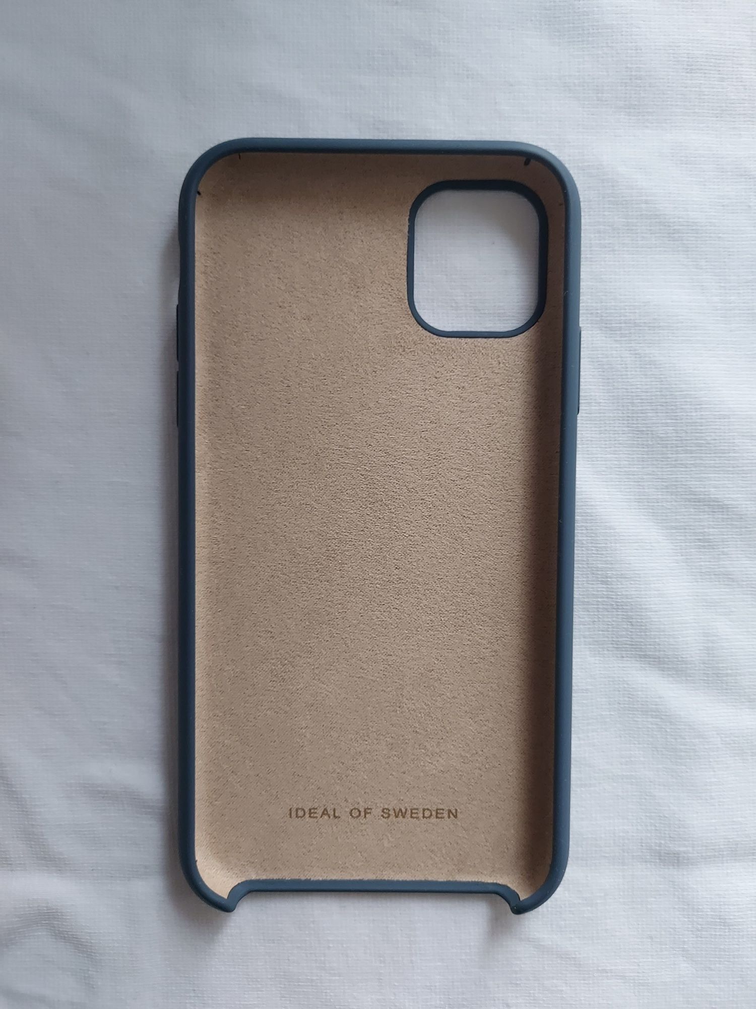 Etui midnight blue  silikonowe  Ideal of Sweden  Apple iPhone 11