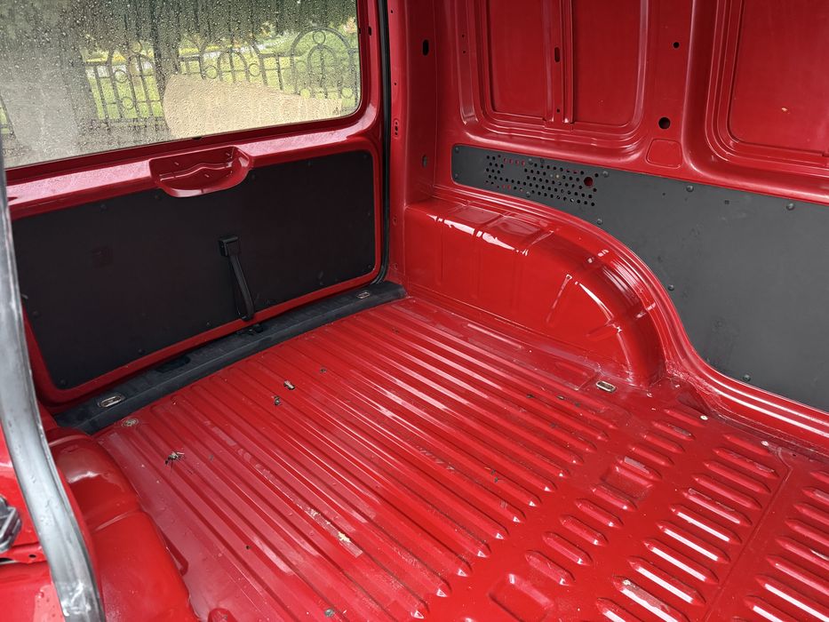 Продам Volkswagen Caddy 2015 (1.6 TDI)