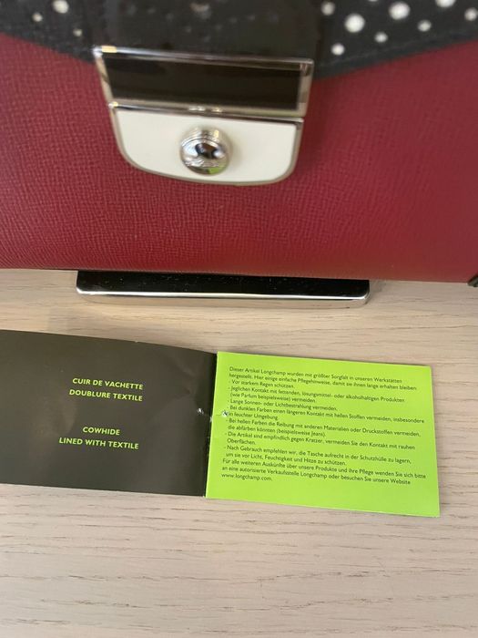 Longchamp - completamente nova