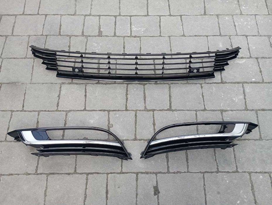 Volkswagen VW Passat CC Передня Нижня Центральна Решітка Бампера