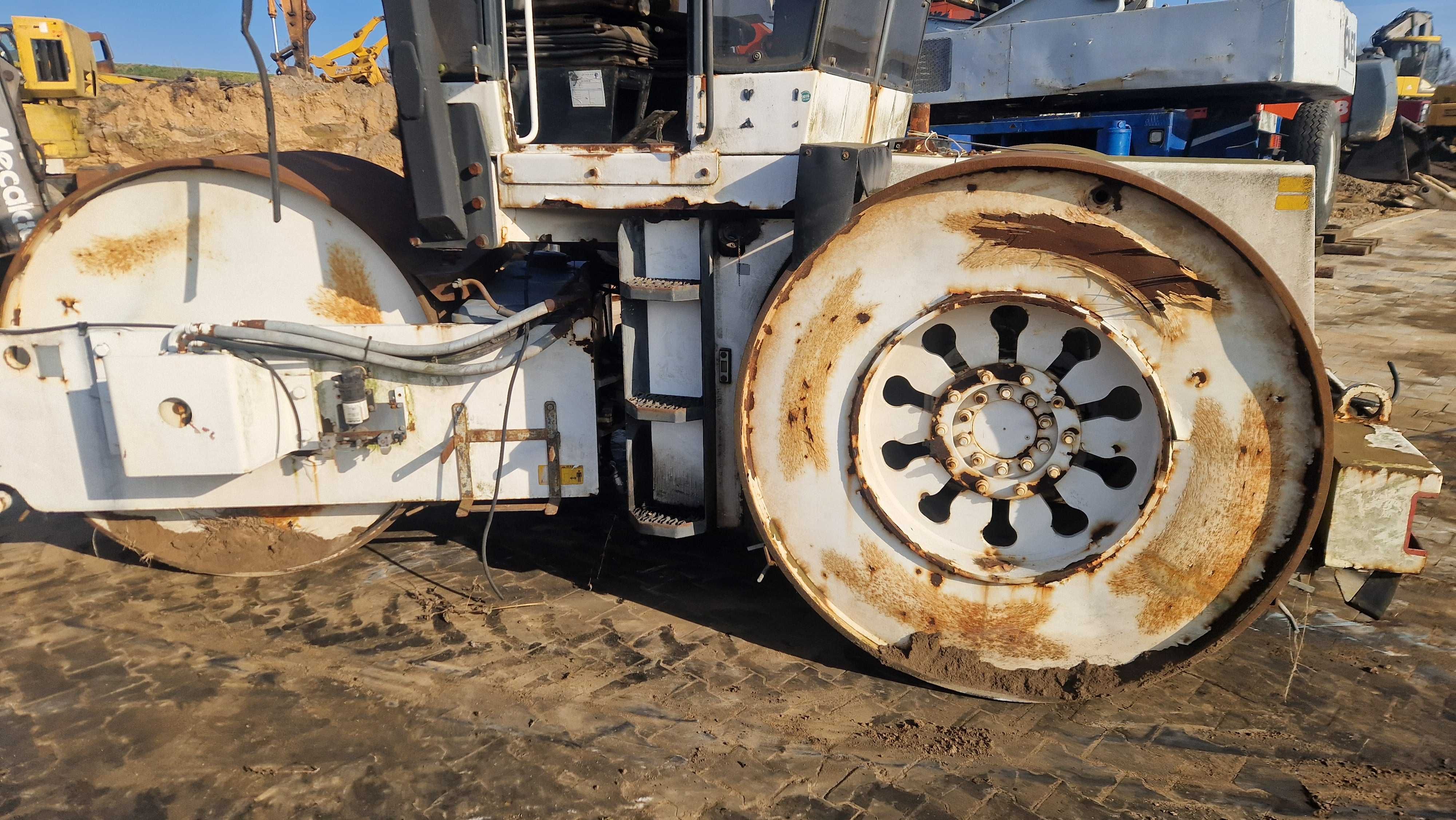 walec wał Dynapac CS141 silnik jazdy napędu hydromotor części