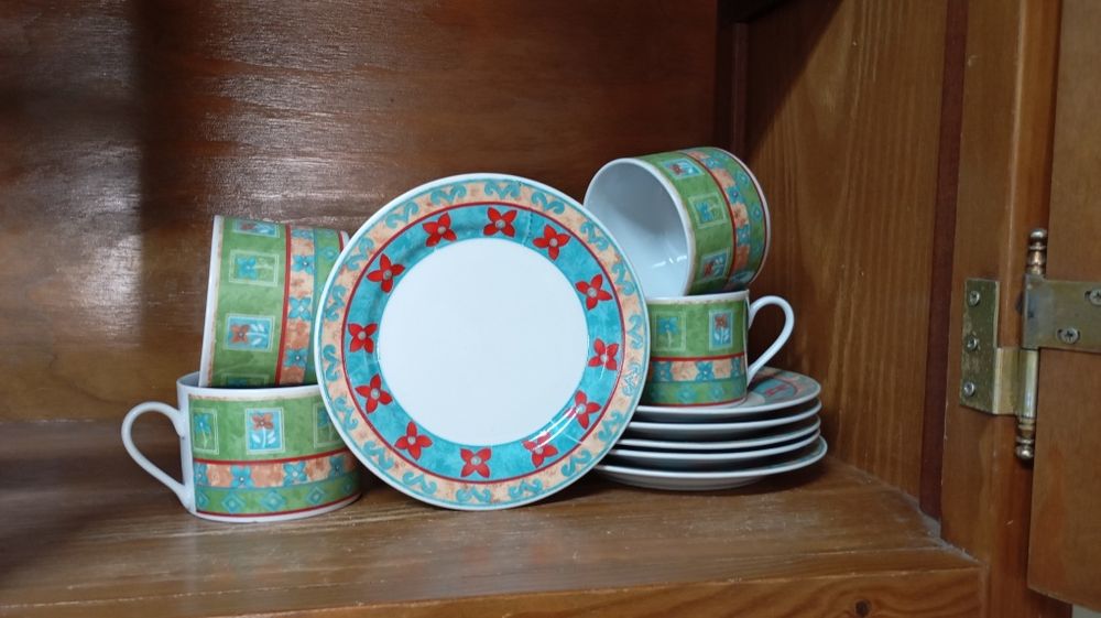 Conjunto de Chávenas com Pires