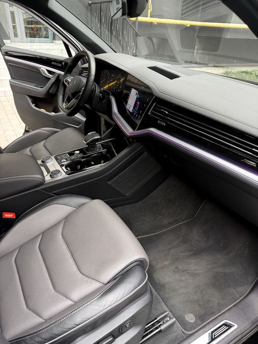 Volkswagen Touareg R-Line Platinum 2022