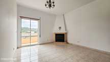 Apartamento T2 | Garagem Box | Arrecadação | Bom Estado | Varandas