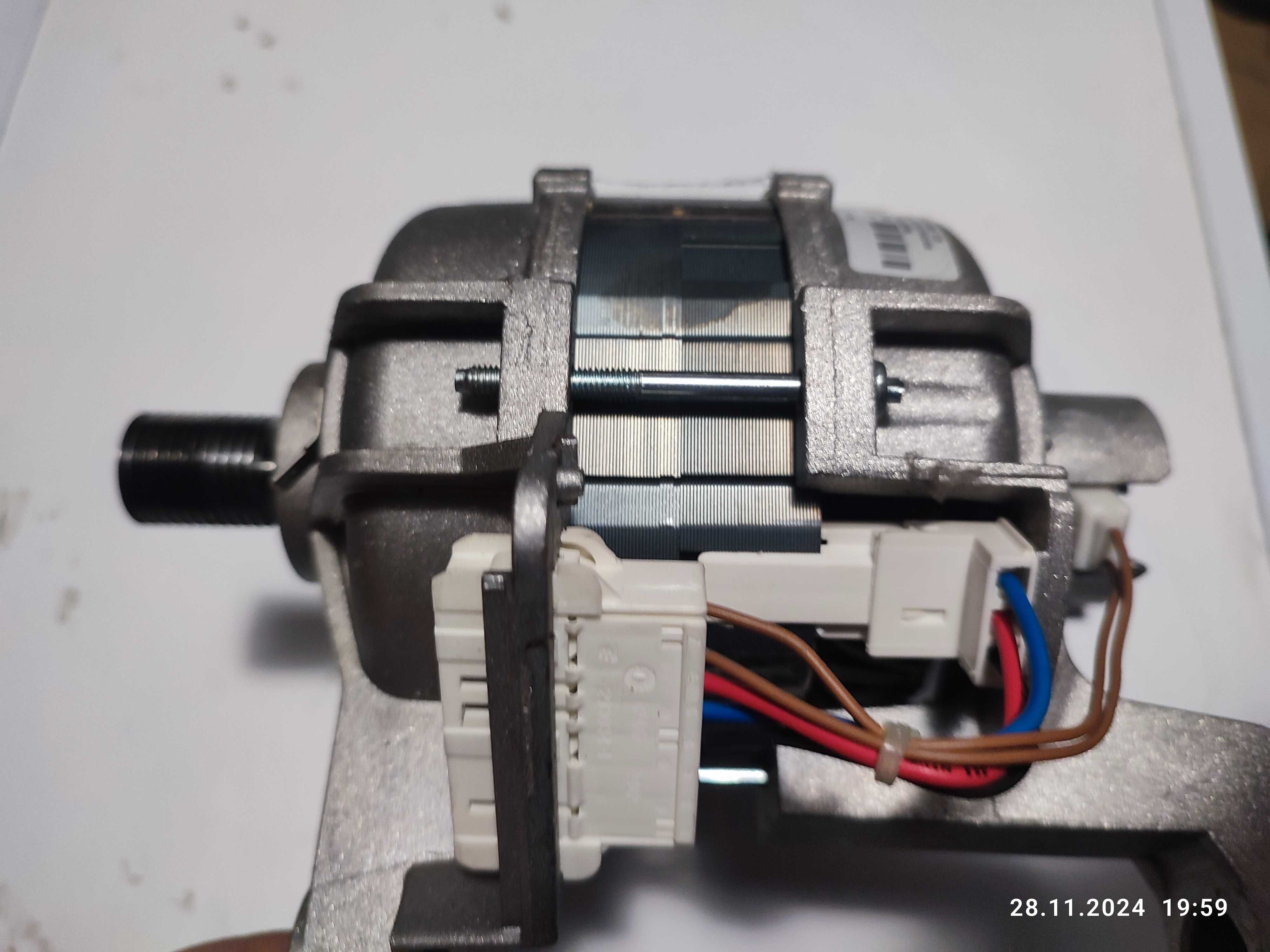 SILNIK Pralki Indesit Nidec WC107A40100