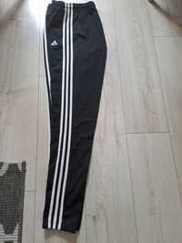 Spodnie dresowe Adidas r.176