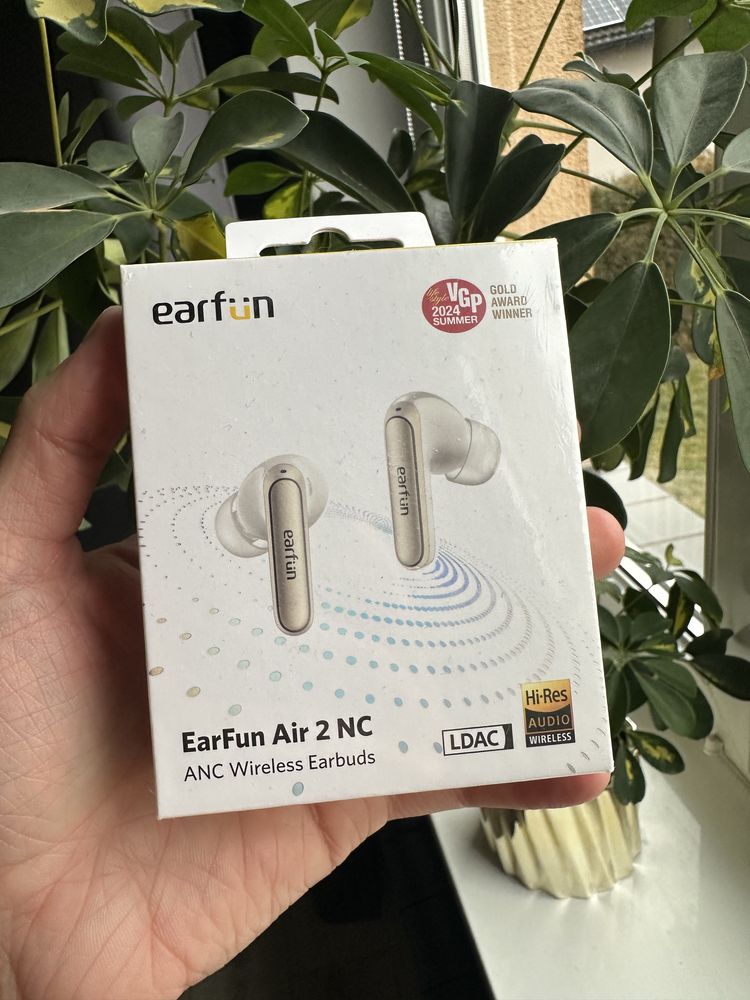 Słuchawki TWS EarFun Air2 kremowe