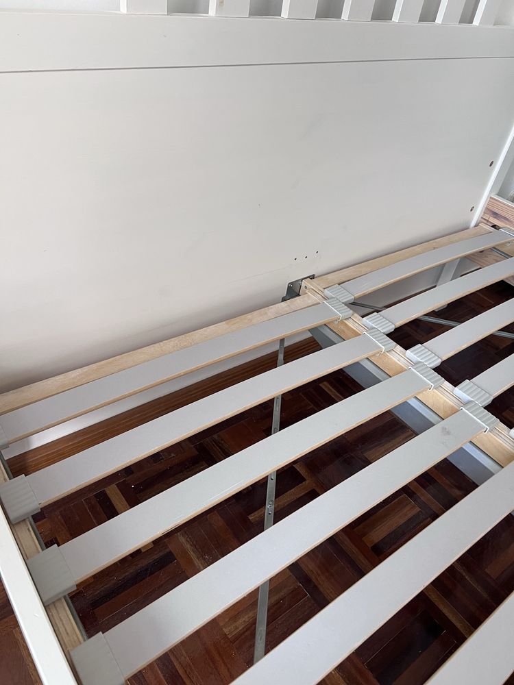Cama Ikea Hemnes c/ estrado
