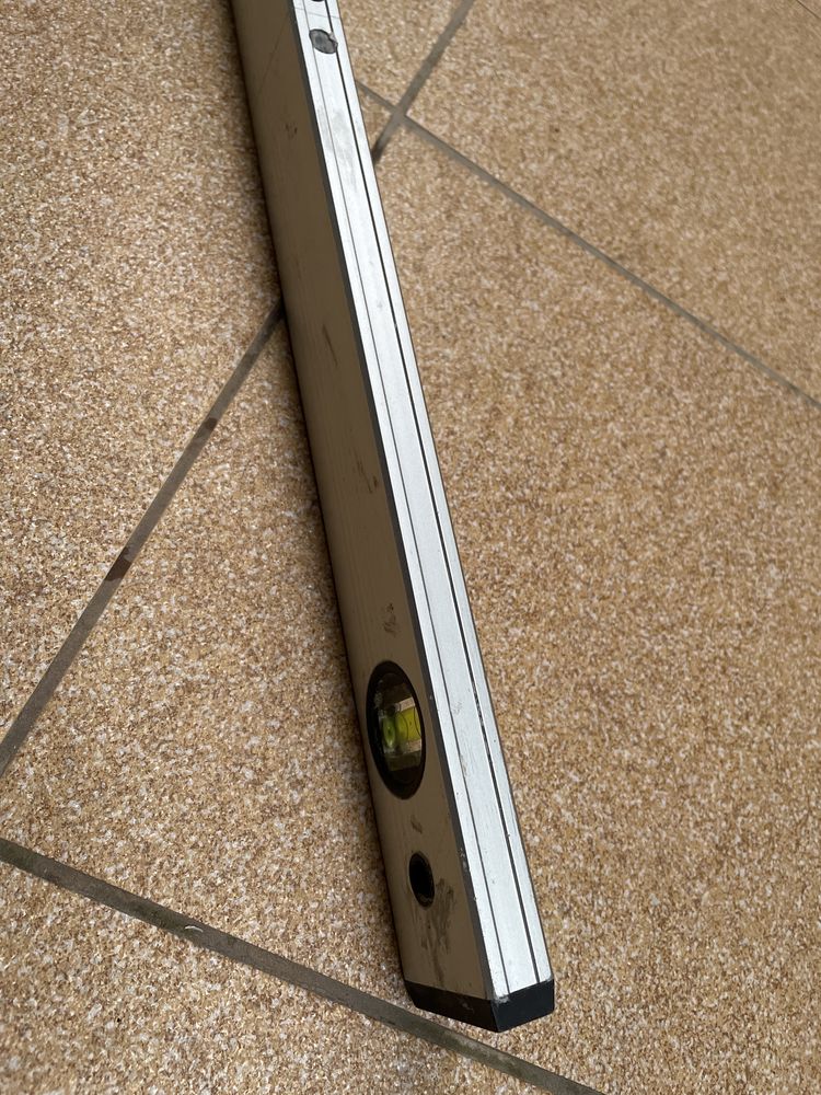 Poziomica aluminiowa rozsuwana
