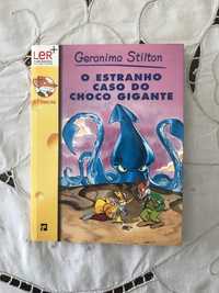 Livro “O Estranho Caso do Choco Gigante” de Geronimo Stilton