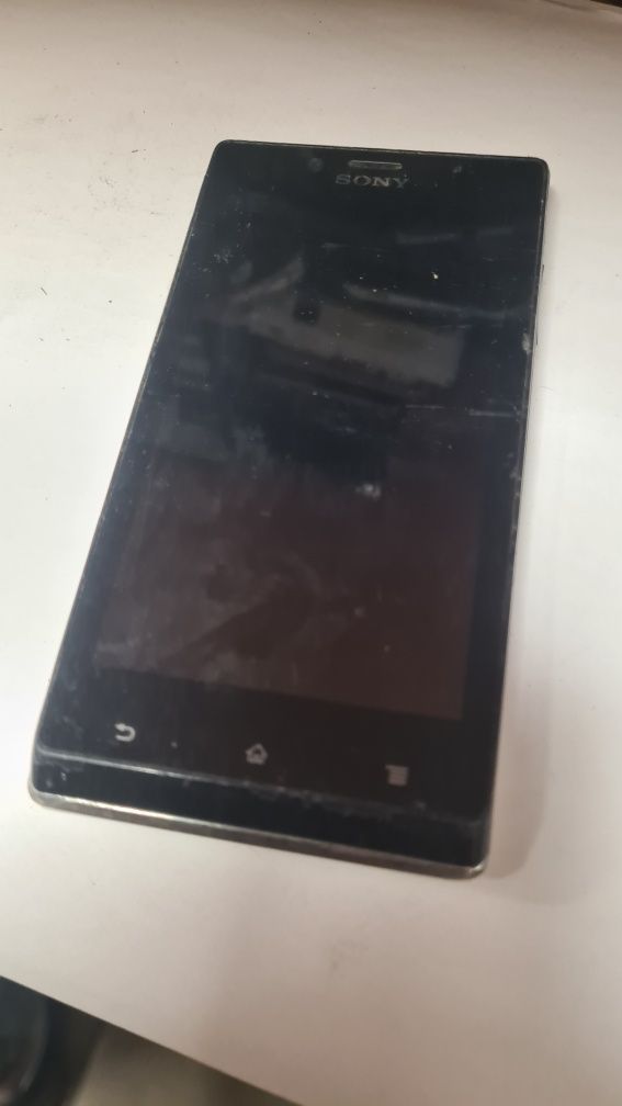 Telefon Sony j lcd cały