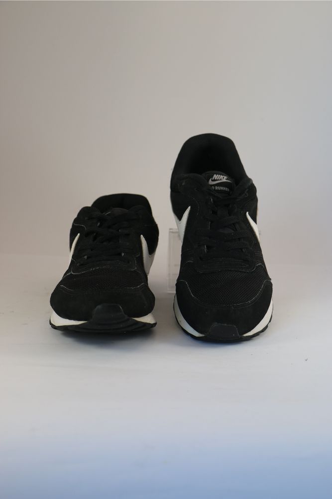 Nike MD Runner 2 (GS) 807316-001 Розмір 38,5
