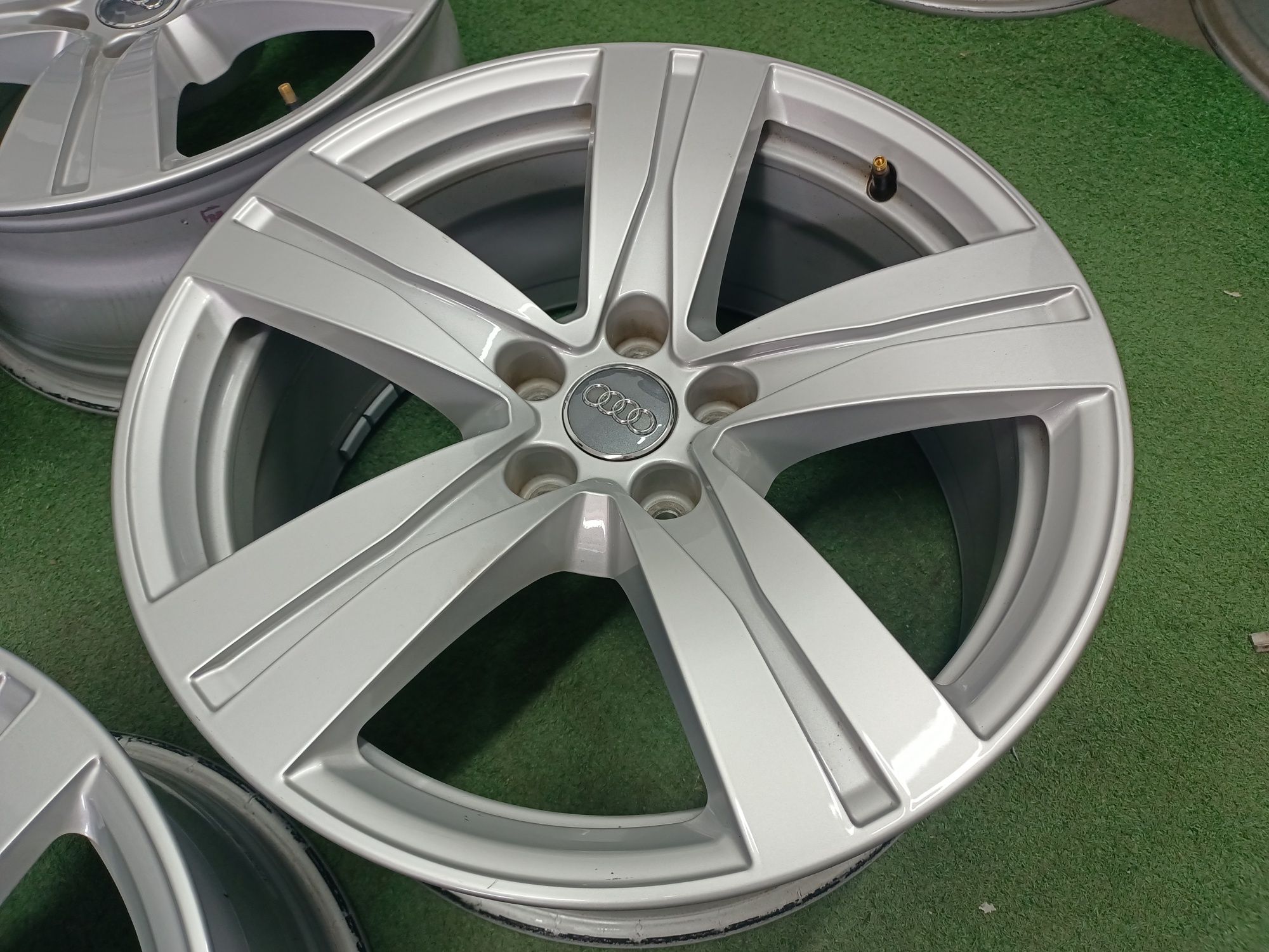 S-line 18 felgi 5x112 et25 Audi Q7 Q5 A4 B8 A6 C6 C7 C8 A5 A7 A8 D3 D4