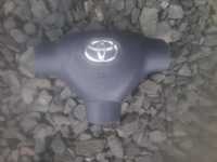 Подушка водія аірбег airbag  Toyota Aygo