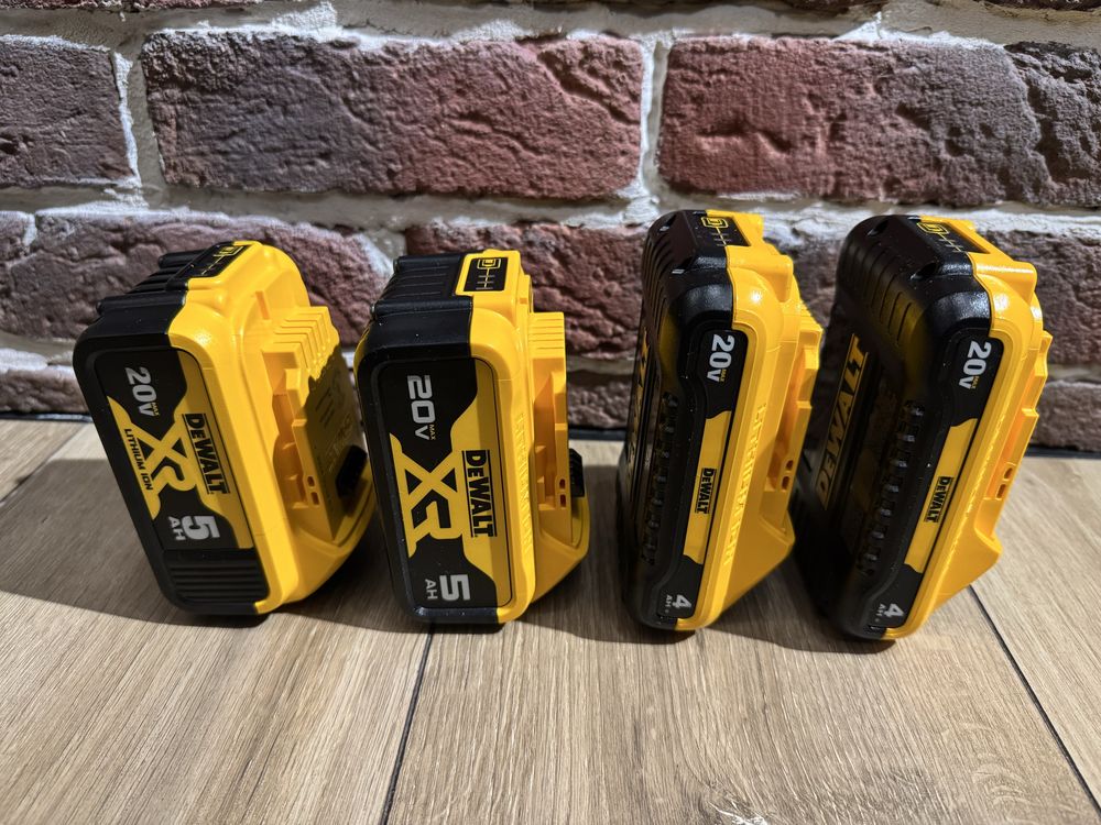 Аккумулятор высокотоковый Dewalt dcb240  4Ah (2024)