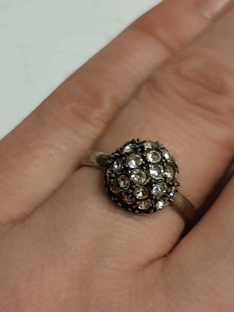 Srebrny pierścionek kopulka z cyrkoniami