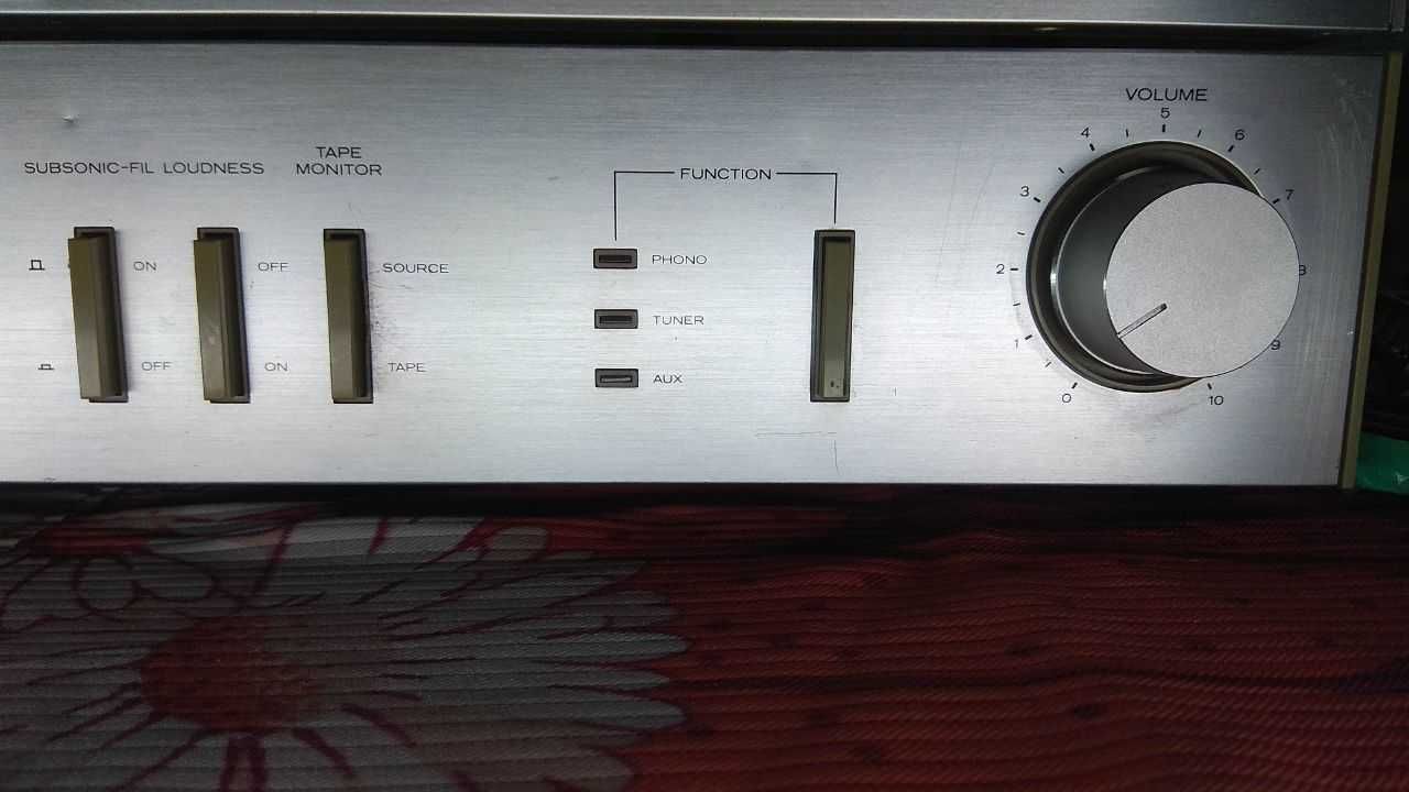 Звуковий підсилювач HITACHI model HA-11 Japan