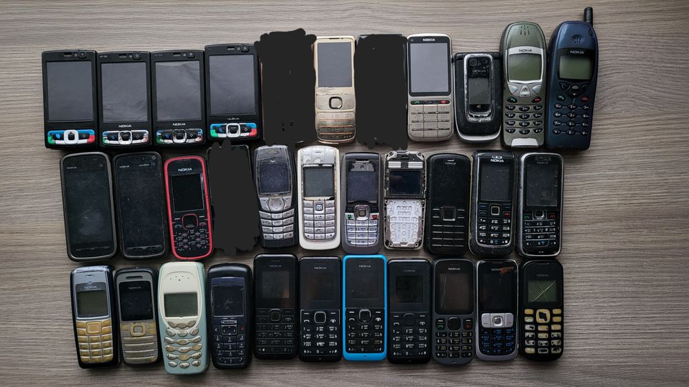 Телефони Nokia, Sony Ericsson, Samsung, акумулятори, карти пам'яті