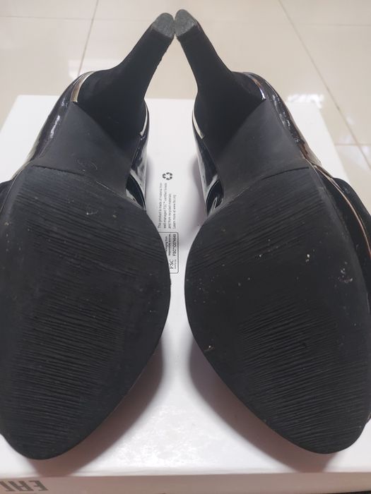 Sapatos feminino de salto alto preto da Just