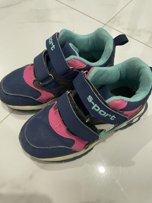 Кросівки дитячі