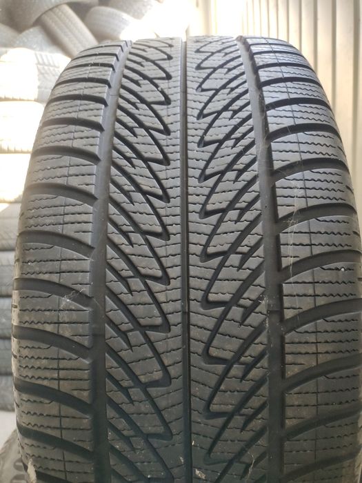Шини зима 285/45 R20 Goodyear стан нових