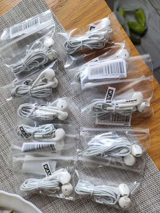 Навушники Apple iPhone EarPods with Mic 3.5 мм  одним лотом 50шт