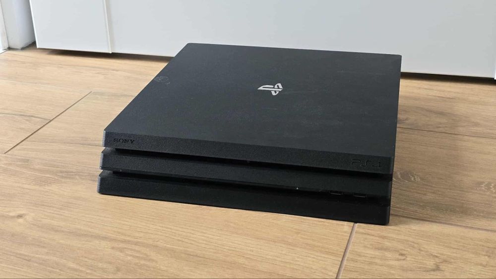 Konsola Sony PlayStation 4 Pro 1TB stan bdb