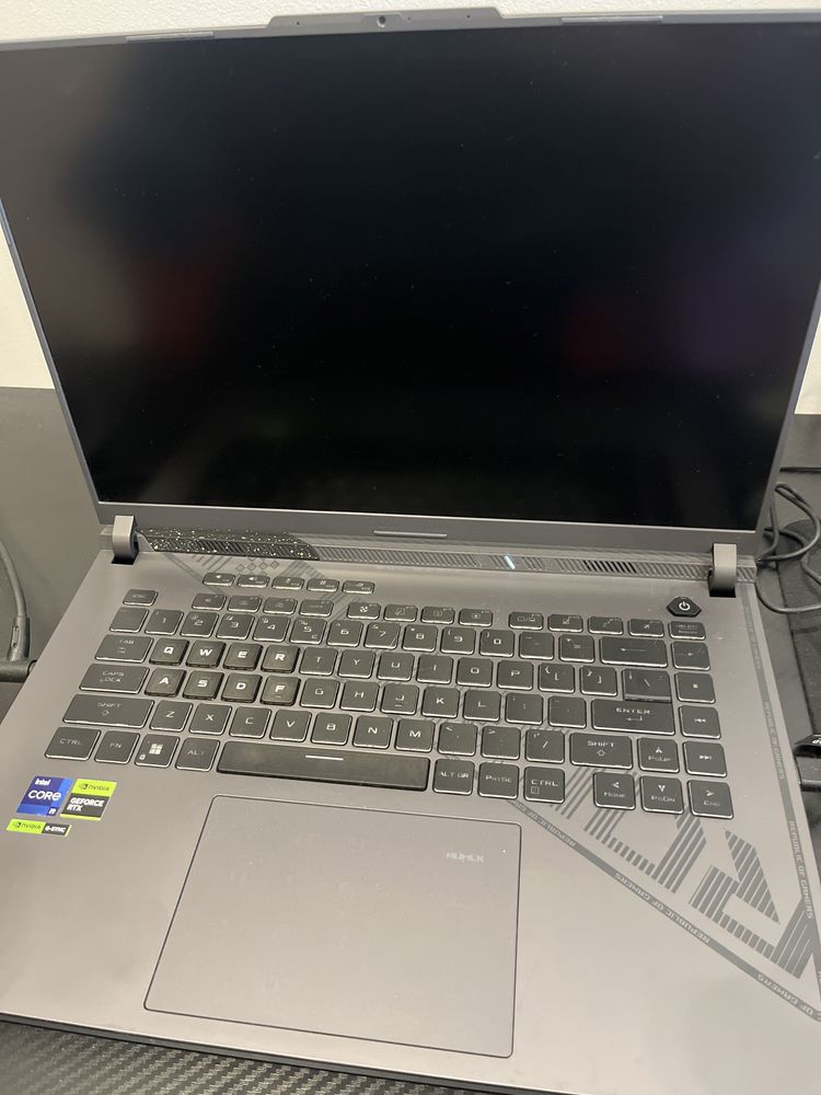 Laptop ASUS ROG Strix G16 G614JI-N4146W