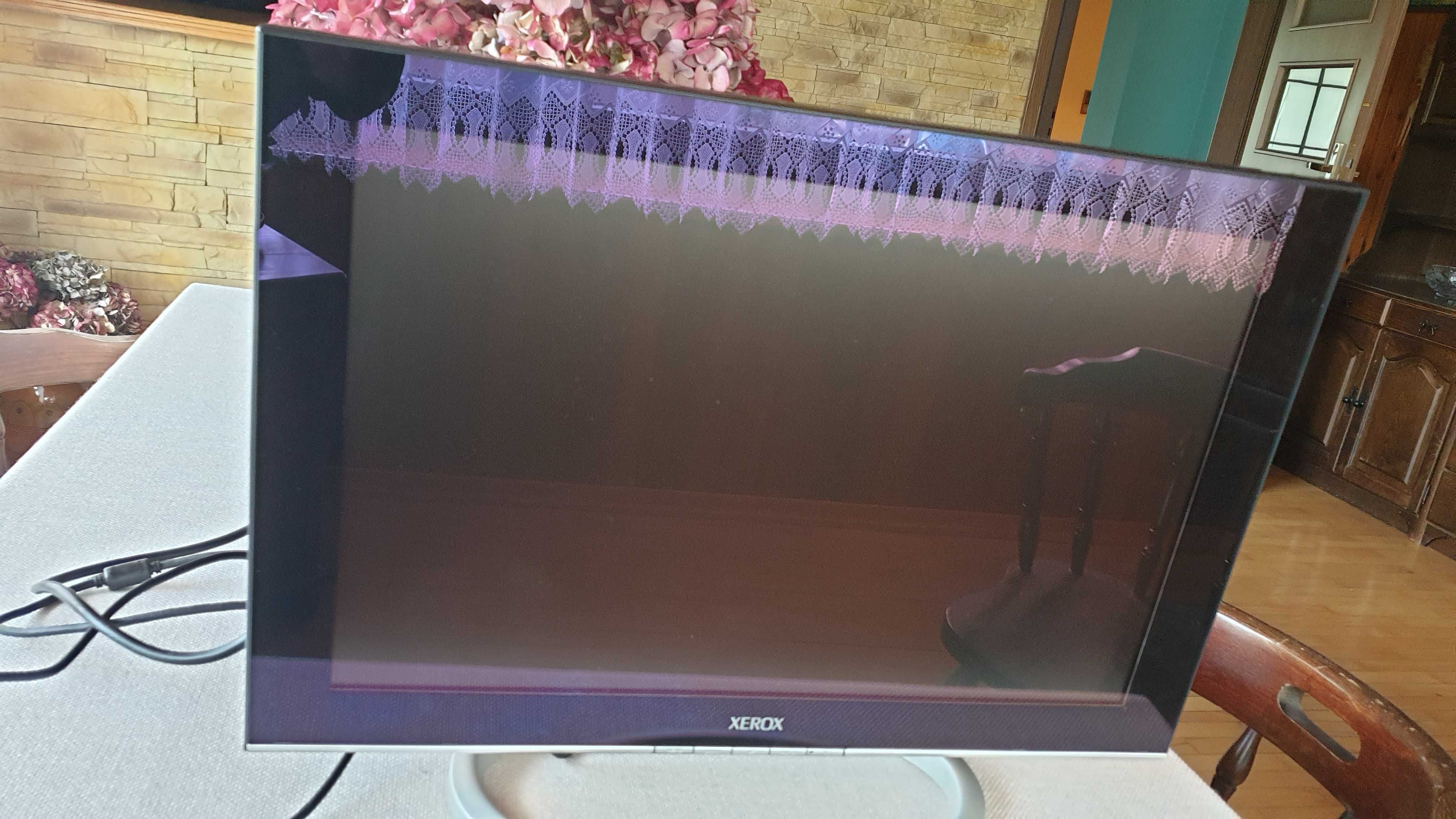 Monitor Xerox XM7-19W