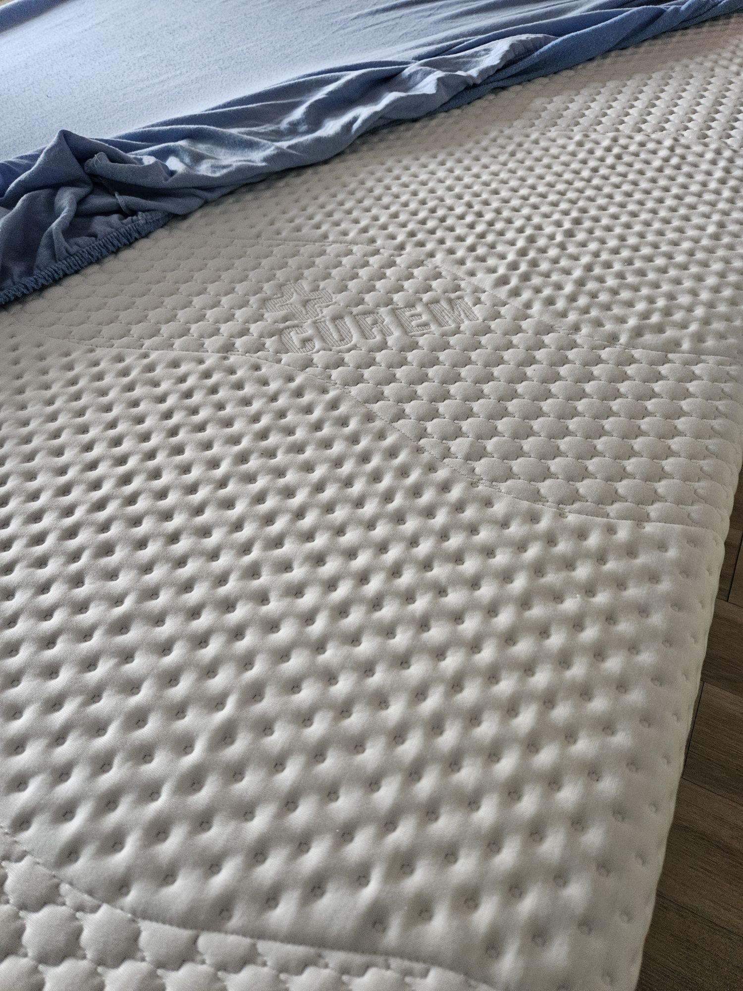 Materac Memory Foam Termoelastyczny 140cm 20cm