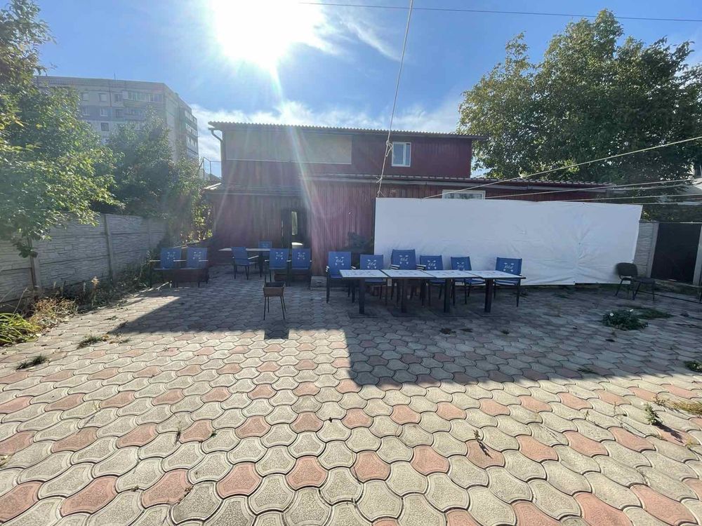 Продаж фасадного приміщення 304м2 Торг