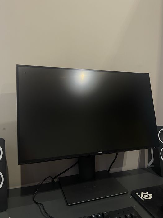 Монітор Dell U2520D