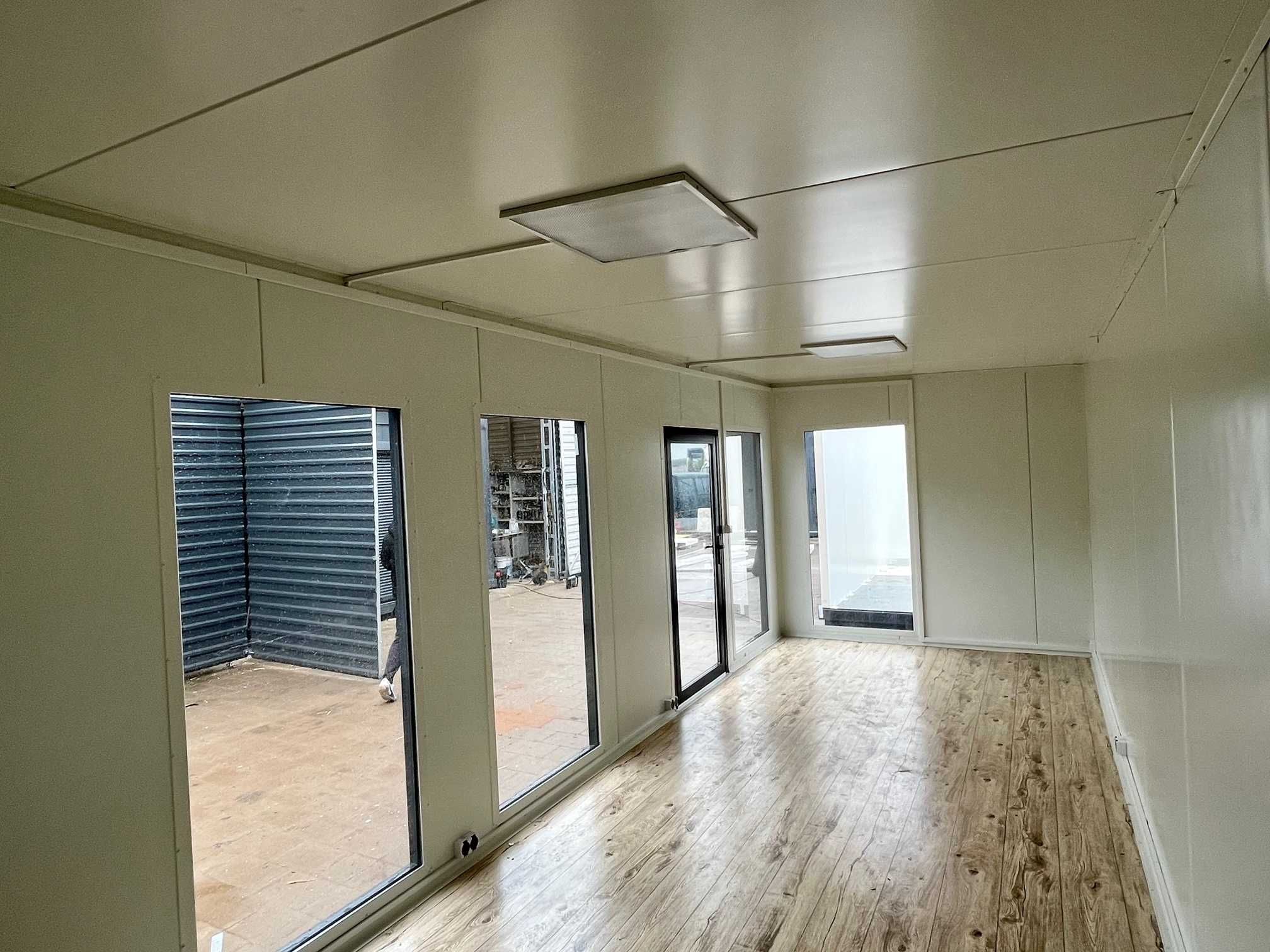 Pawilon handlowy 7x3 (21m2)